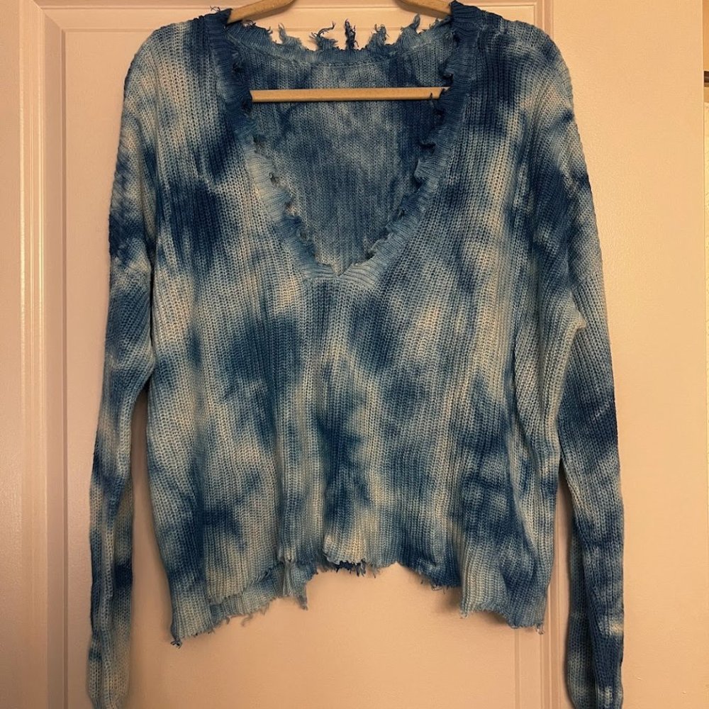 Fate Blue Distressed Tie-Dye V-Neck Sweater Size Small